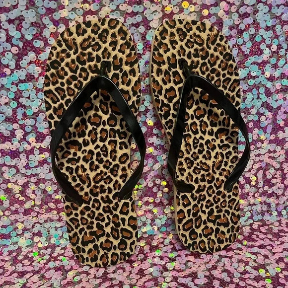 Shoes - Leopard print flip flops